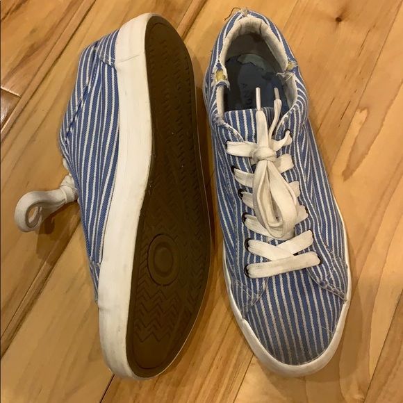 André Canvas Sneakers - Picture 6 of 6